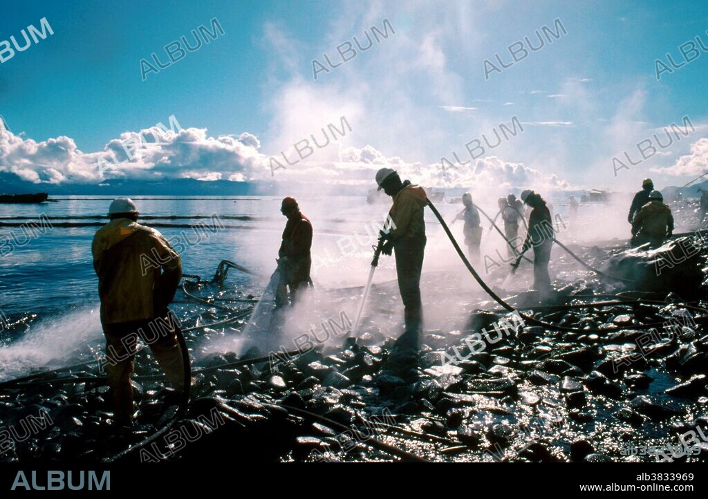 Clean up on Knight Island, Alaska after the Exxon Valdez oil spill.