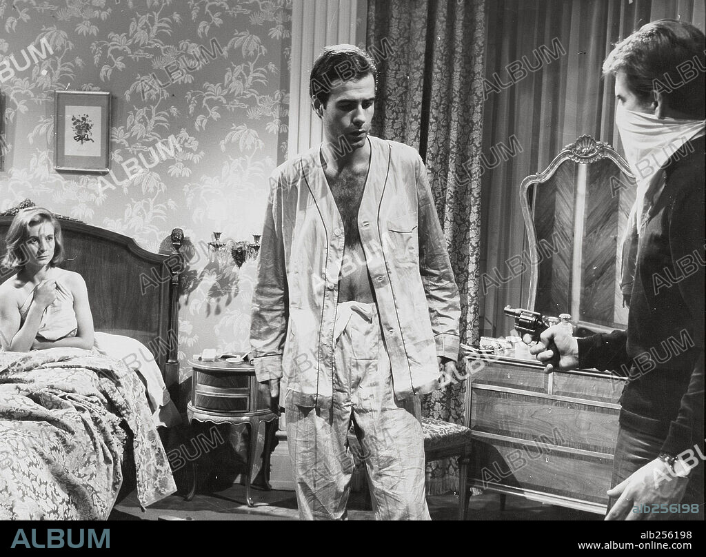 PIERRE BRICE en LOS ATRACADORES, 1962, dirigida por FRANCISCO ROVIRA BELETA. Copyright PEFSA FILMS.