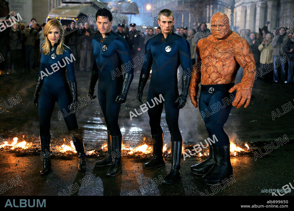 CHRIS EVANS, IOAN GRUFFUDD, JESSICA ALBA y MICHAEL CHIKLIS en LOS CUATRO FANTÁSTICOS, 2005 (FANTASTIC FOUR), dirigida por TIM STORY. Copyright 20TH CENTURY FOX.