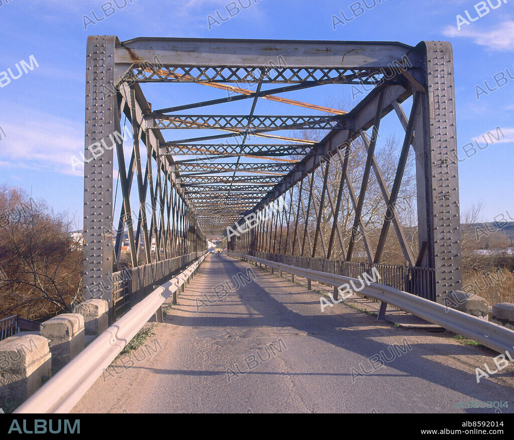 ENRIQUE CARDENAS (S XIX) INGENIERO. PUENTE DE HIERRO DE TITULCIA PROYECTADO EN 1894 SOBRE EL RIO JARAMA.