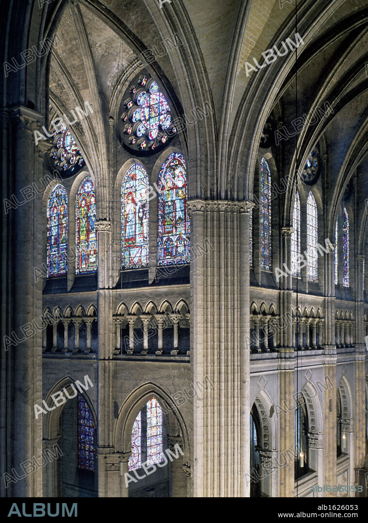 Crossing of Transept, Interiors, France, Chartres, Chartres Cathedral.