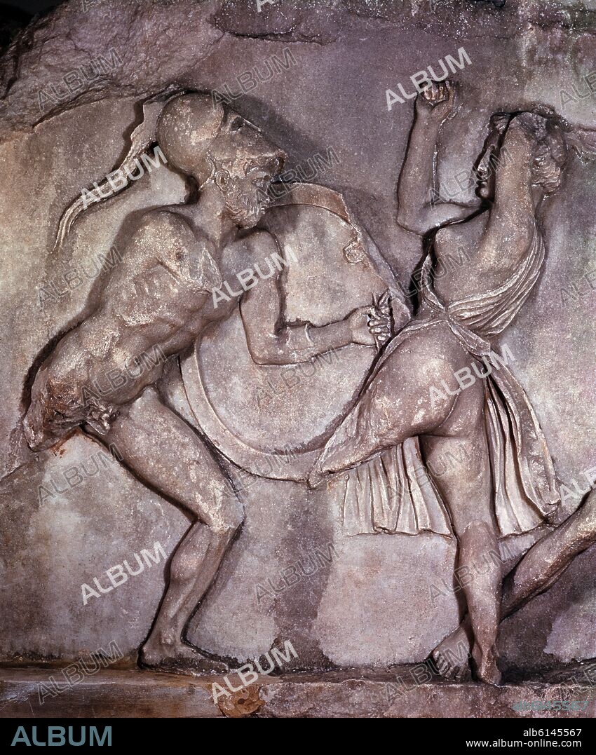 ESCOPAS. DETALLE DEL FRISO DEL MAUSOLEO DE HALICARNASO - BATALLA DE GRIEGOS Y AMAZONAS - SIGLO IV AC.