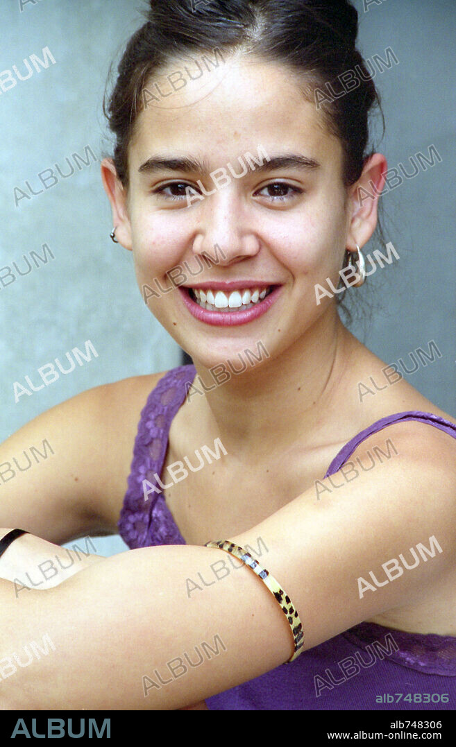 CARLOTA OLCINA. 2005