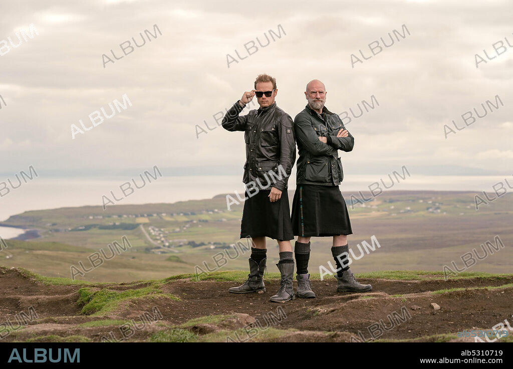 GRAHAM MCTAVISH und SAM HEUGHAN in MEN IN KILTS: A ROADTRIP WITH SAM AND GRAHAM, 2021, unter der Regie von KEVIN JOHNSTON. Copyright Sony Pictures Television / Starz!.