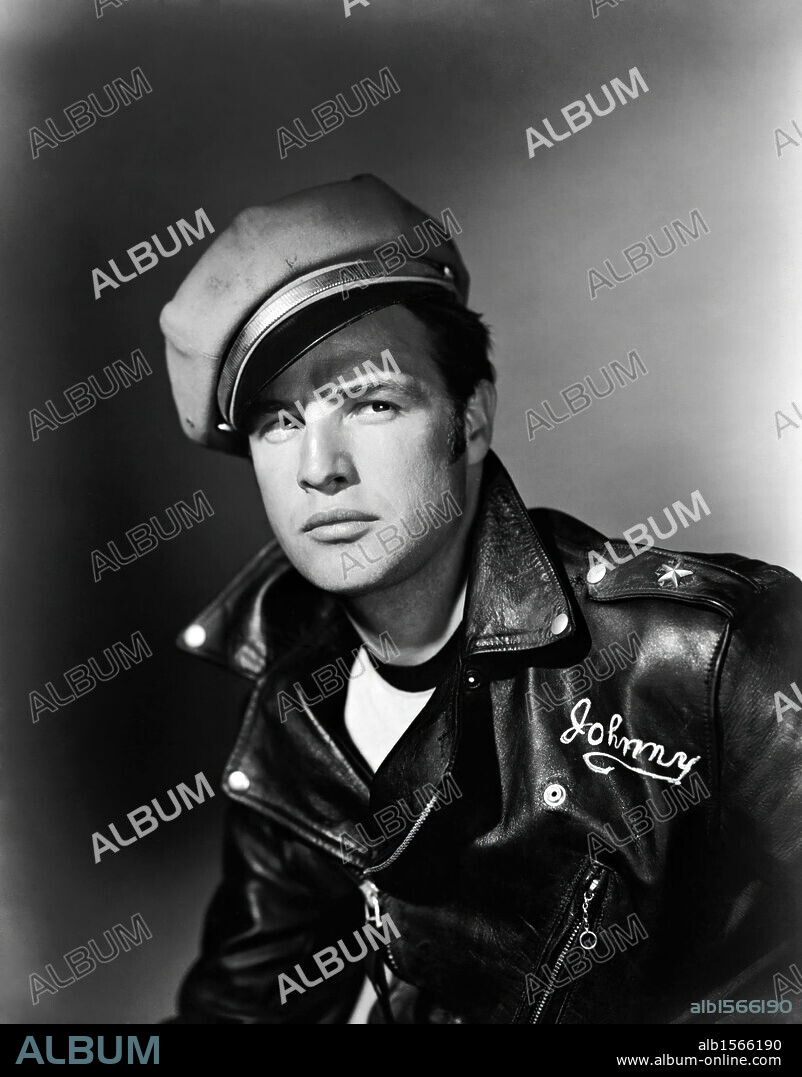 MARLON BRANDO en SALVAJE!, 1953 (THE WILD ONE), dirigida por LASZLO BENEDEK. Copyright COLUMBIA PICTURES.