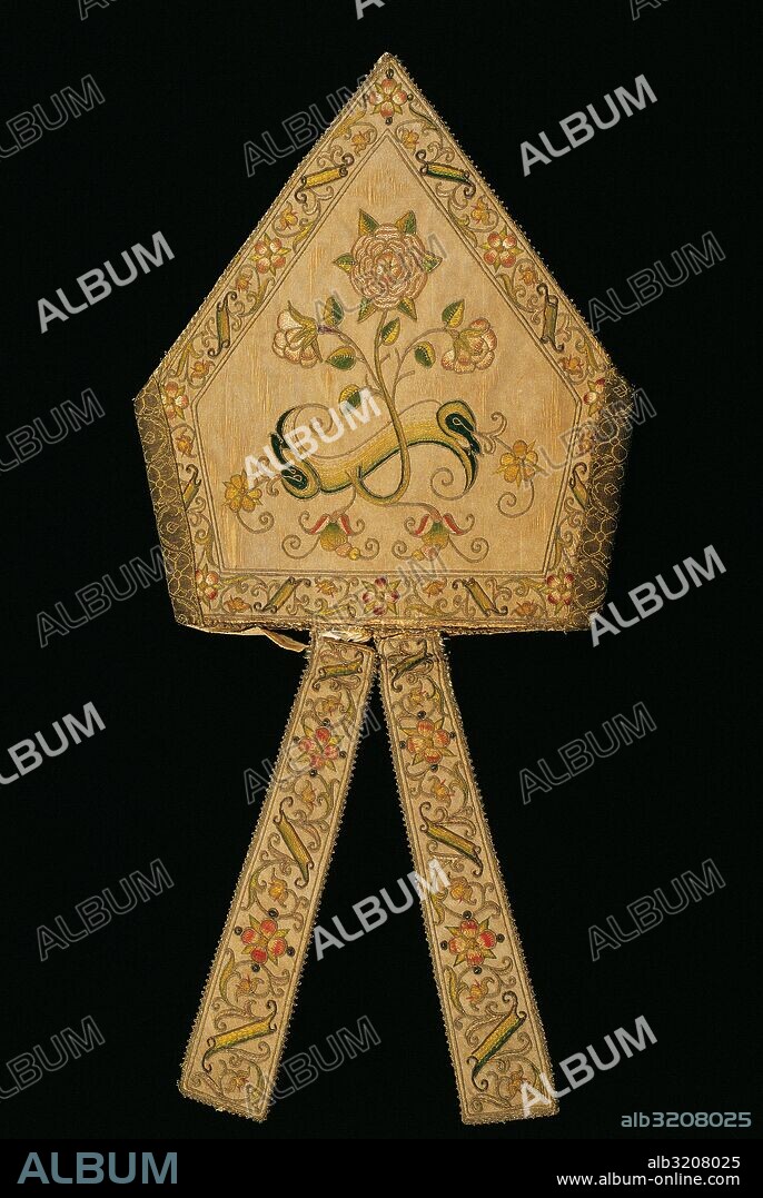 Mitre of gold and silk. Made in Catalonia, probably with Valencian fabric. C. 18th century. Rococo style. Diocesan and Comarcal Museum of Solsona, Catalonia, Spain.
