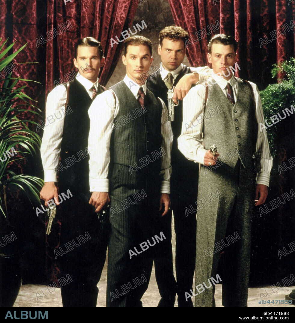 ETHAN HAWKE, MATTHEW McCONAUGHEY, SKEET ULRICH y VINCENT D'ONOFRIO en LOS NEWTON BOYS, 1998 (THE NEWTON BOYS), dirigida por RICHARD LINKLATER. Copyright 20TH CENTURY FOX.