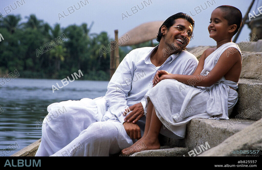 JOHN ABRAHAM and SARALA in WATER, 2005, directed by DEEPA MEHTA. Copyright Deepa Mehta Films/Flagship International/David Hamilton Prod.