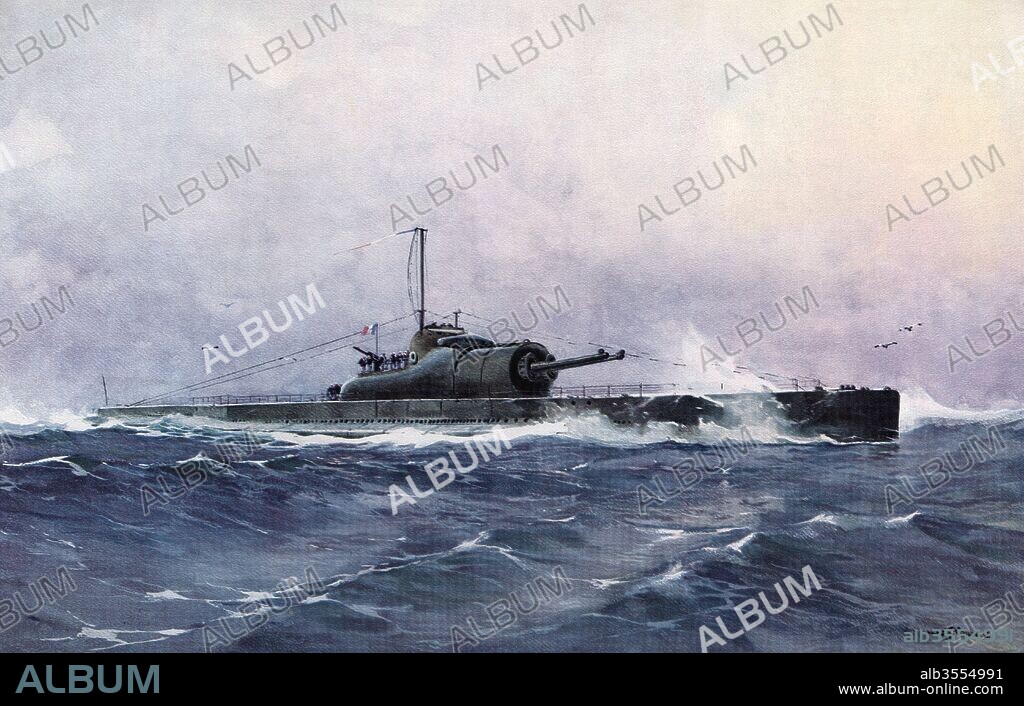 Surcouf, gran submarino de crucero navegando en superficie. Equipado con 14 lanzatorpedos submarinos y dos cañones en superficie. Dibujo de Albert Sebille de 1934.