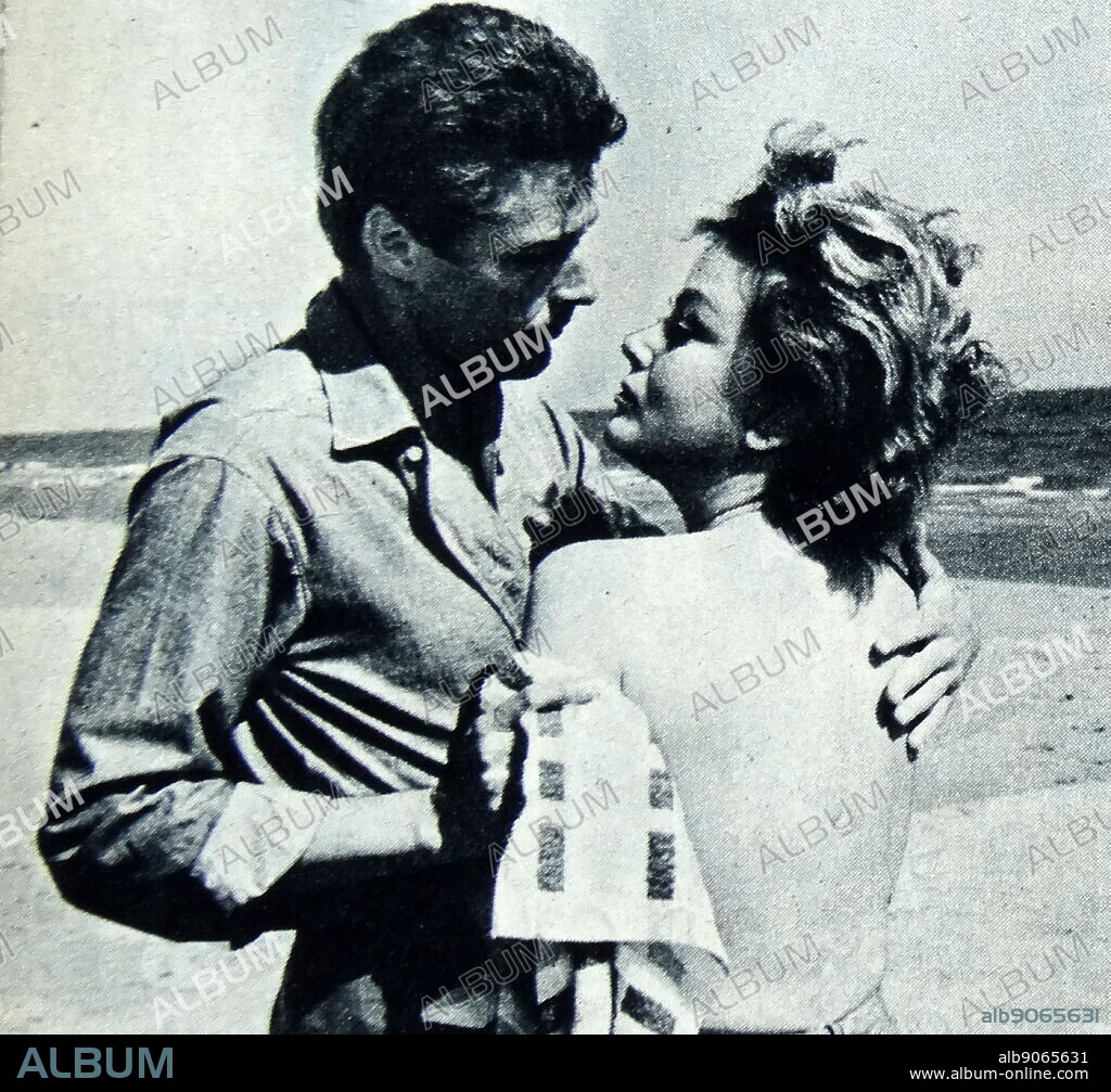 Film still of Nadia Gray (1923-1994) and Kerwin Mathews (1926-2007) from 'Maniac'.