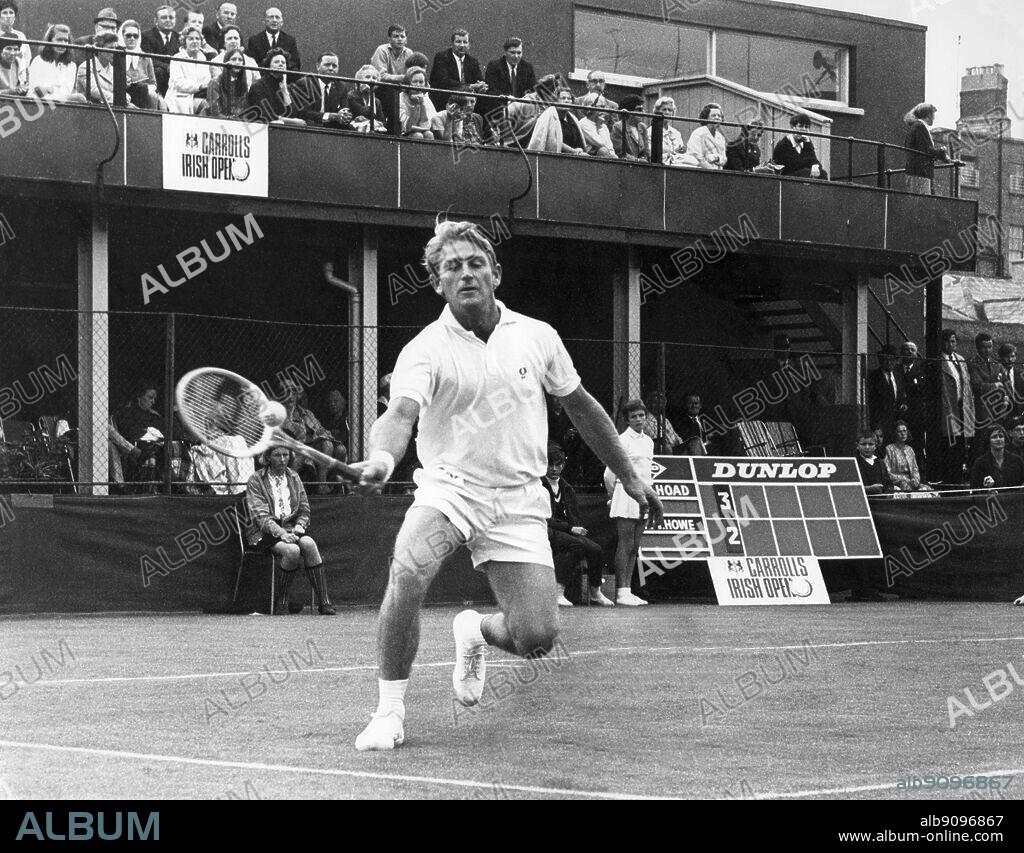 Lew Hoad - Australian tennis player in play at the Irish Championships. Lewis Alan ("Lew") Hoad (born November 23, 1934 in Glebe, New South Wales, Australia, died July 3, 1994 in Fuengirola, Spain) was a champion tennis player. ranked as one of the 21 best players of all time. For five straight years, beginning in 1952, he was ranked in the World Top Ten for amateurs, reaching the No. 1 spot in 1956. ©TopFoto.