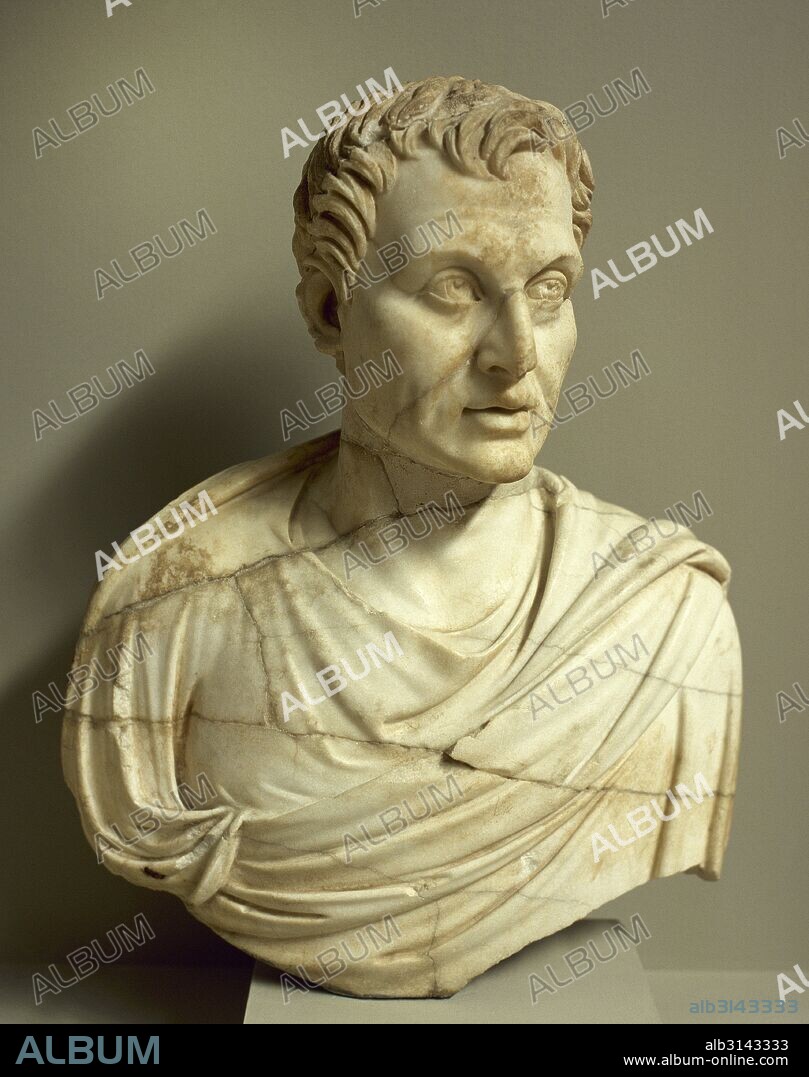 MENANDRO I SOTER "El Salvador" o MILINDA. Rey indogriego (155 a. C. -130 a. C.). Al parecer reinó de Bactriana al Penjab (Pakistán) y conquistó Sindh, Guyarat y Malva. Su capital fue Sakala. BUSTO romano en mármol, fechado en el siglo IV d. C. Museo de Efeso. Selçuk. Turquía.