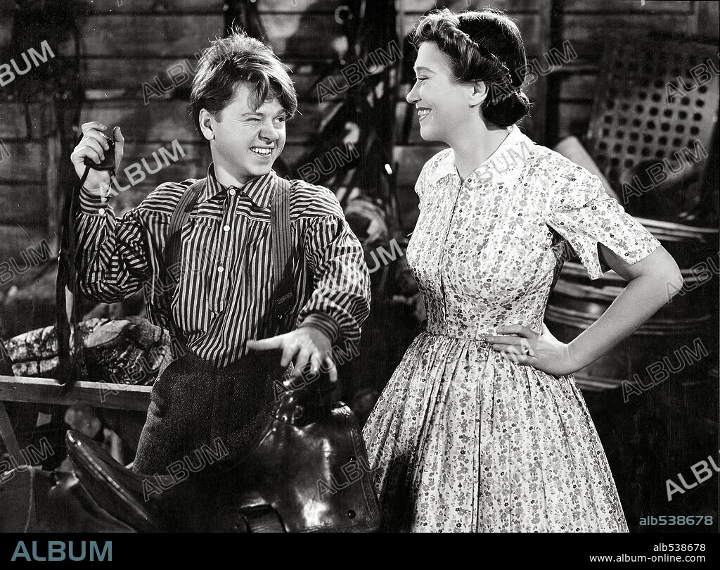 FAY BAINTER y MICKEY ROONEY en EL JOVEN EDISON, 1940 (YOUNG TOM EDISON), dirigida por NORMAN TAUROG. Copyright M.G.M.
