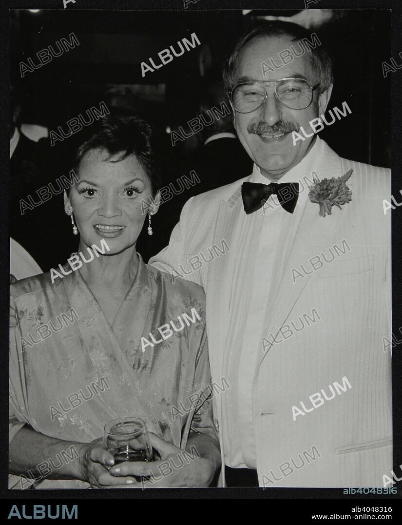 Lita Roza and Don Lusher, singer and bandleader of the Ted Heath Orchestra.