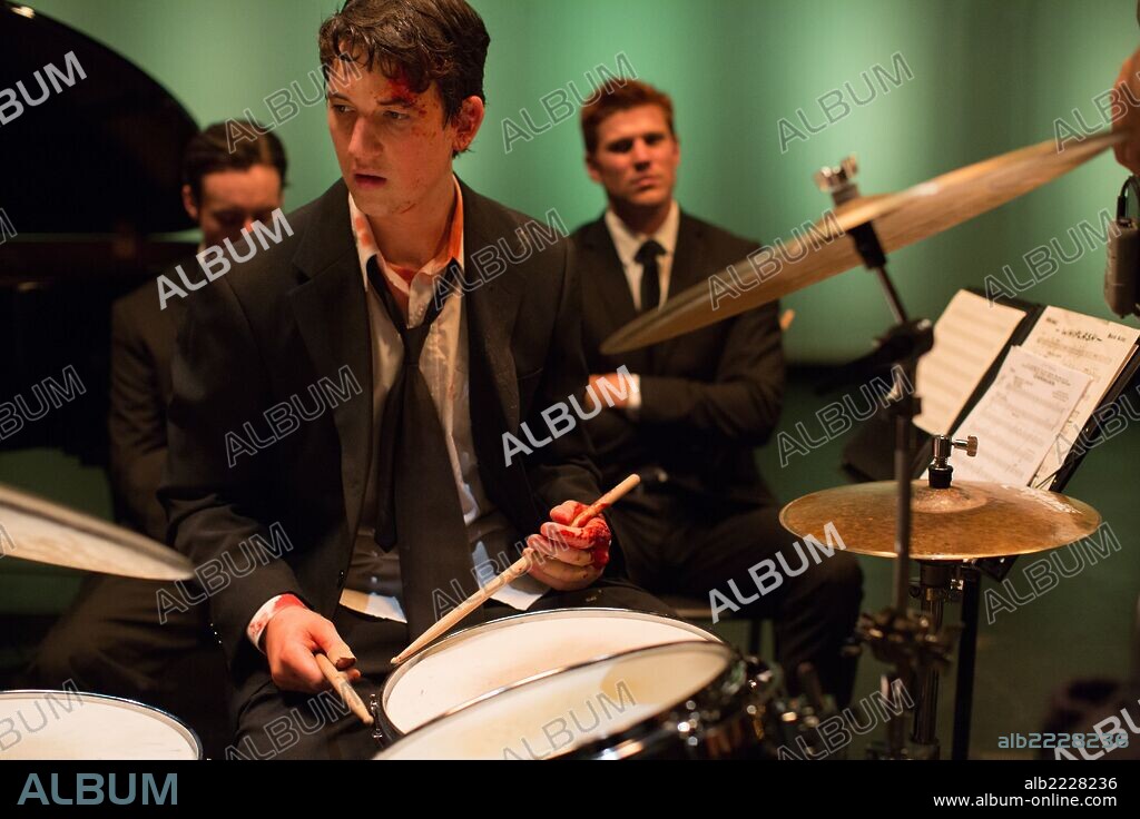 MILES TELLER y PETER O'TOOLE en WHIPLASH, 2014, dirigida por DAMIEN CHAZELLE. Copyright BOLD FILMS.