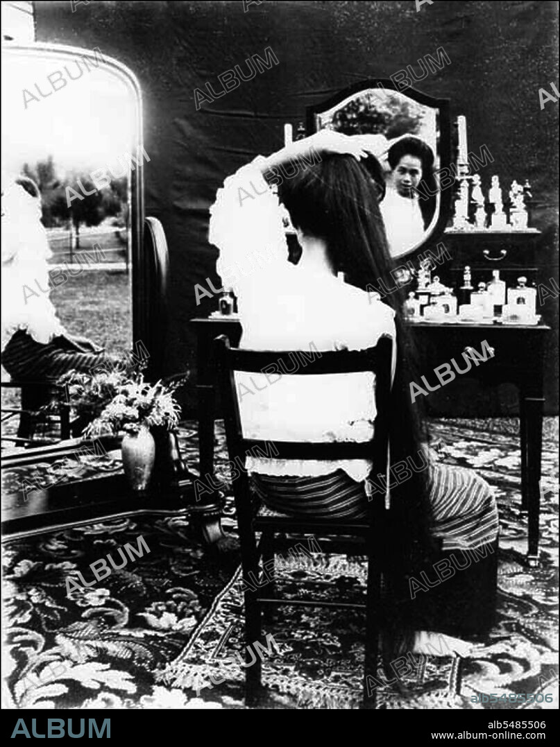 Princess Dara Rasmi (August 26, 1873 – December 9, 1933), was the Princess of Chiang Mai and Siam (later Thailand) and the daughter of King Inthawichayanon and Queen Thipkraisorn Rajadewi of Chang Mai, a scion of the Chao Chet Ton Dynasty. She was one of the princess consorts of Chulalongkorn, King Rama V of Siam and gave birth to one daughter by King Chulalongkorn, Princess Vimolnaka Nabisi. In 1886, she left Chiang Mai to enter the Grand Palace in Bangkok, where she was given the title Chao Chom Dara Rasami of the Chakri Dynasty. While she lived in the Grand Palace, Dara Rasami and the ladies in her entourage were ribbed and called 'Lao ladies', as well as teased that they smelled of fermented fish. Despite these difficulties, Dara Rasami and her entourage always wore Chiang Mai style textiles for their skirts (known as pha sin) with their long hair pulled up into a bun on the back of the head, in contrast to the clothing and hairstyles of the Siamese women. After King Chulalongkorn died in 1910, Dara Rasmi continued to live in Dusit Palace until 1914, when she asked for permission from King Vajiravudh to return to Chiang Mai to retire. The King granted her permission, and she returned to Chiang Mai on 22 January 1914. Princess Dara Rasmi continued with her royal duties for the people of Lanna. In later life, she lived in the Darabhirom Palace that King Vajiravudh built for her and her official attendants. On 30 June 1933, an old lung ailment recurred. Both Western and Thai doctors tried to cure her, but no one succeeded. Her half brother, King Chao Keo Naowarat moved her into his palace at Khum Rin Keaw for treatment, but on 9 December 1933, she died there peacefully at the age of 60.