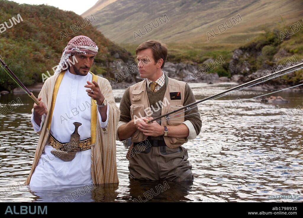 AMR WAKED y EWAN McGREGOR en LA PESCA DEL SALMON EN YEMEN, 2011 (SALMON FISHING IN THE YEMEN), dirigida por LASSE HALLSTROM. Copyright BBC FILMS.