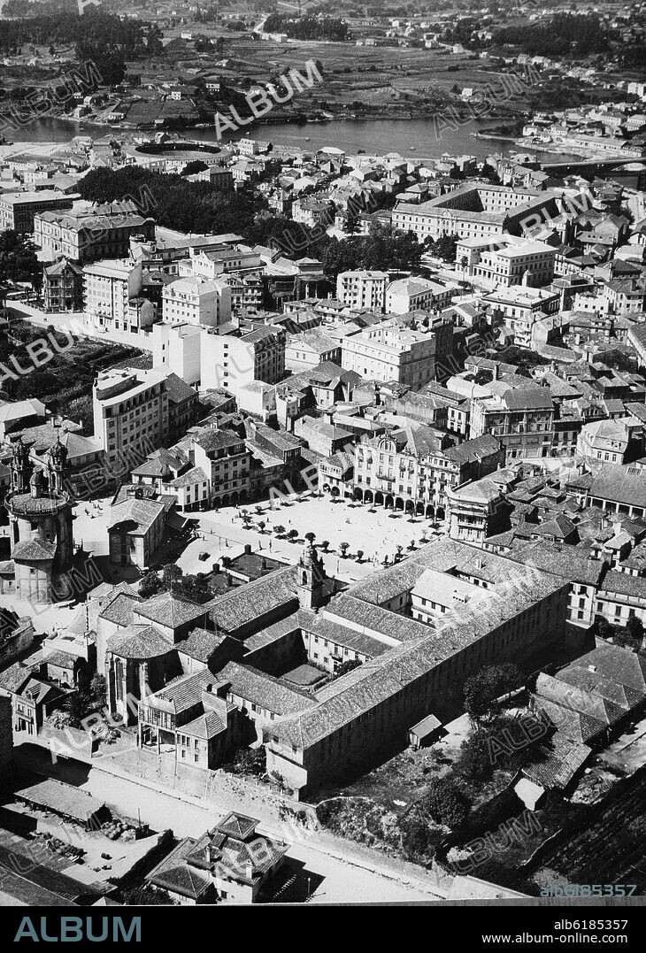 PANORAMICA DE FERROL CON LA RIA AL FONDO - FOTOGRAFIA EN BLANCO Y NEGRO - AÑOS 50.
