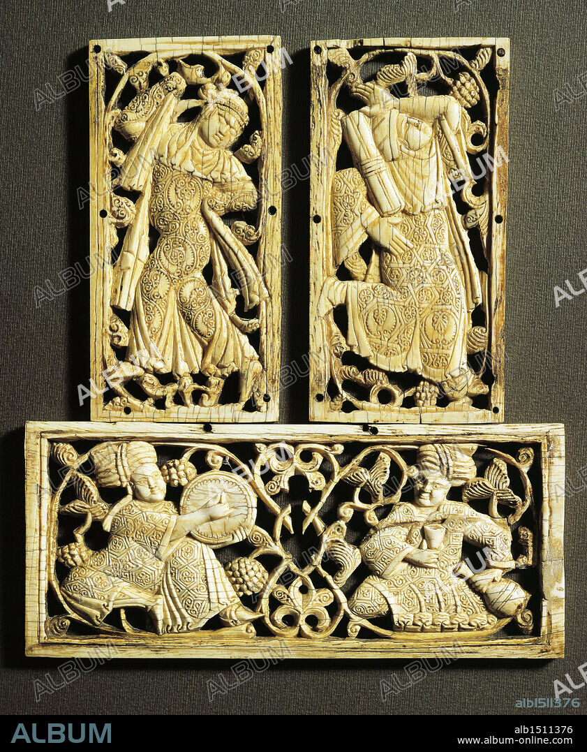 Fatimid civilization, 12th-13th century. Small plaque for casket.