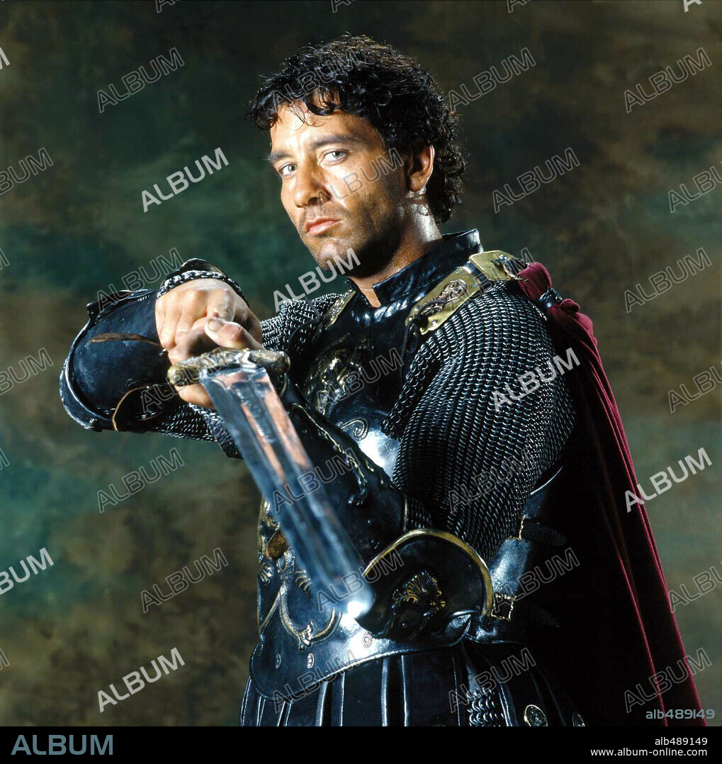 CLIVE OWEN en EL REY ARTURO, 2004 (KING ARTHUR), dirigida por ANTOINE FUQUA. Copyright TOUCHSTONE PICTURES / GORMAN, GREG.