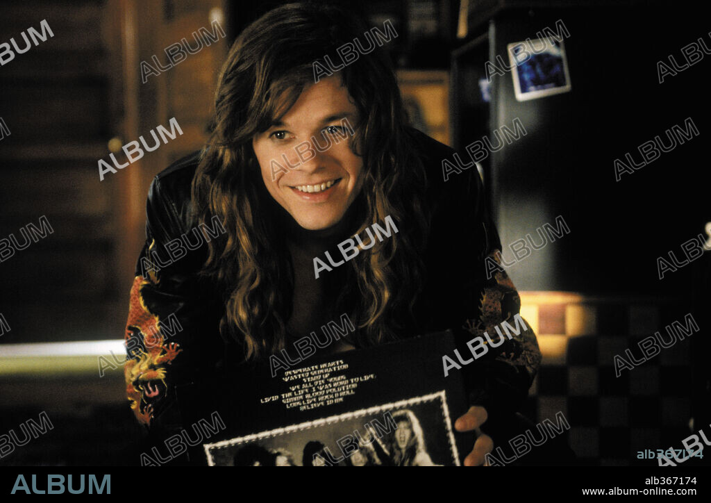 MARK WAHLBERG in ROCK STAR, 2001, directed by STEPHEN HEREK. Copyright WARNER BROS. PICTURES.