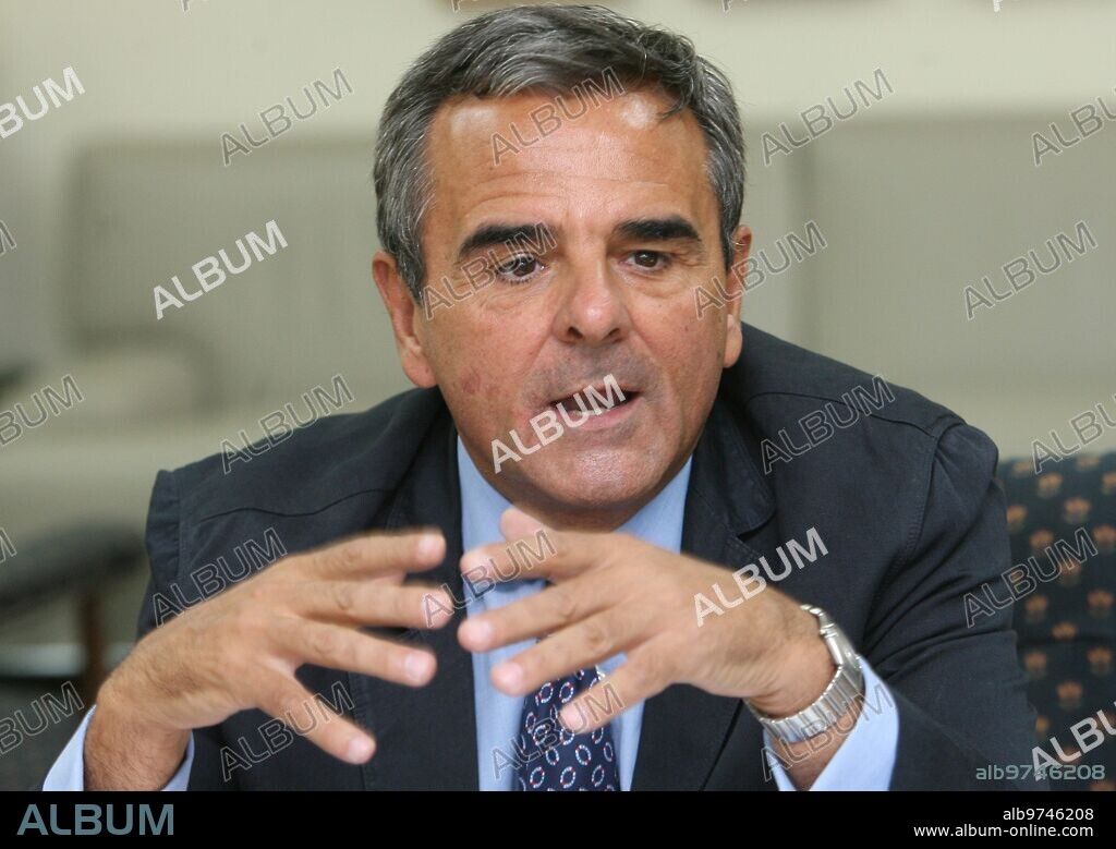 MADRID, 06/23/09.- forum of the mayors of the community of Madrid; in the image the mayor of Majadahonda, Narciso de Foxa - photo Ernesto Acute.archdc.