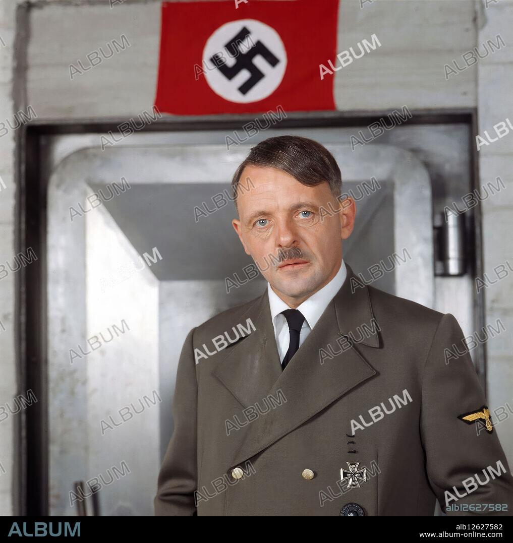 Adolf Hitler und ANTHONY HOPKINS. ANTHONY HOPKINS in DER FÜHRERBUNKER, 1981 (THE BUNKER), unter der Regie von GEORGE SCHAEFER. Copyright CBS.