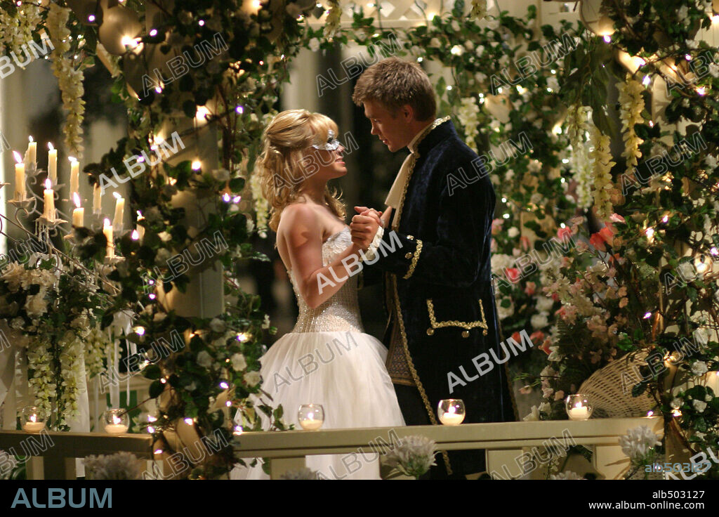CHAD MICHAEL MURRAY and HILARY DUFF in A CINDERELLA STORY, 2004, directed by MARK ROSMAN. Copyright WARNER BROS. PICTURES / BATZDORFF, RON.
