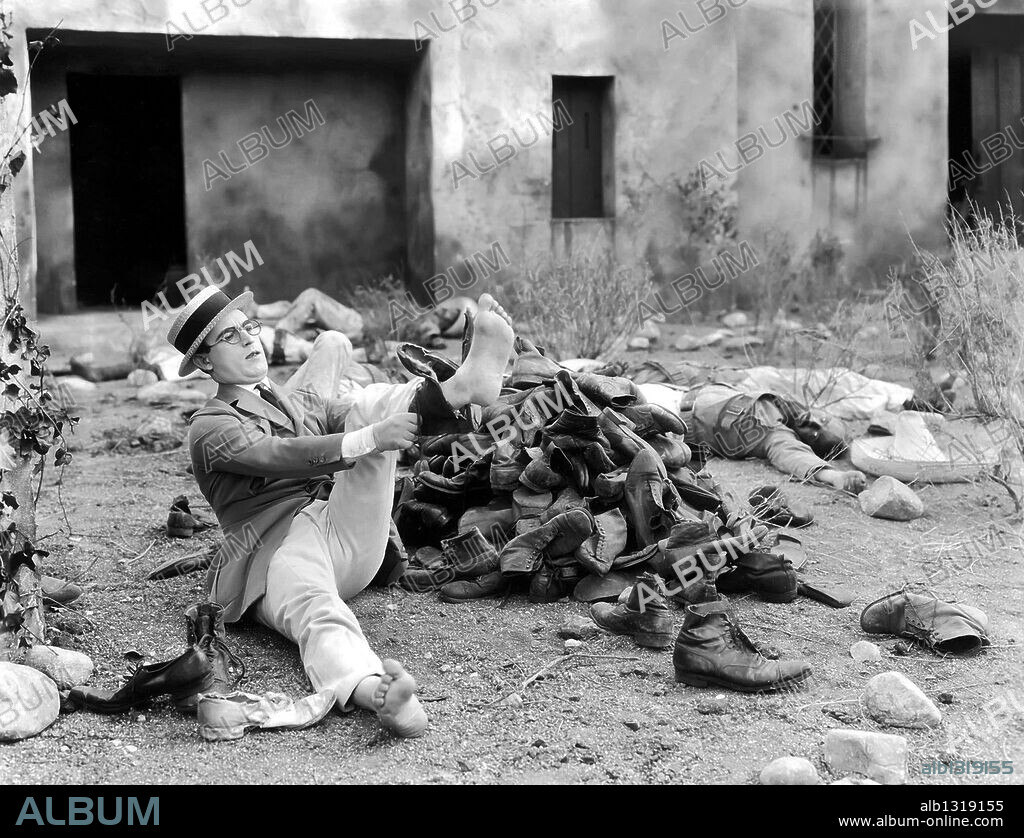 HAROLD LLOYD in WHY WORRY?, 1923, unter der Regie von FRED NEWMEYER. Copyright HAL ROACH/PATHE EXCHANGE.