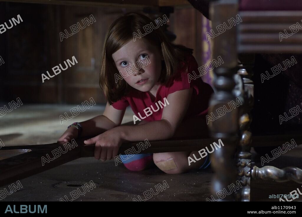 ALINA FREUND in HEXE LILLI, DER DRACHE UND DAS MAGISCHE BUCH, 2009, unter der Regie von STEFAN RUZOWITZKY. Copyright babelsberg film/ Blue Eyes Fiction/Classic.