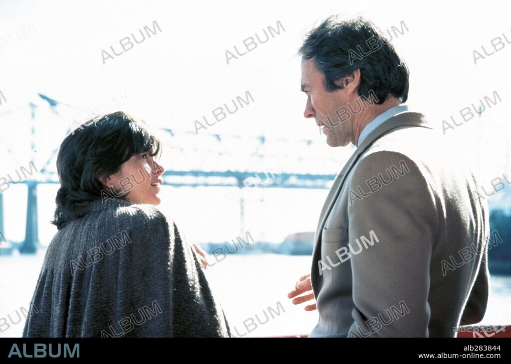 CLINT EASTWOOD y GENEVIEVE BUJOLD en EN LA CUERDA FLOJA, 1984 (TIGHTROPE). Copyright MALPASO/WARNER BROTHERS.