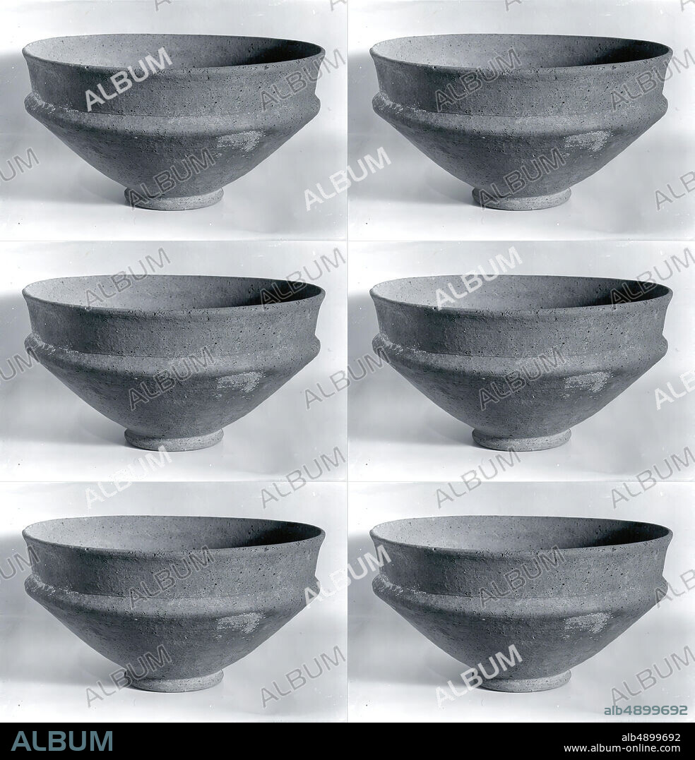 Bowl, Canaanite, Middle Bronze Age II, Date ca. 17801580 B.C., Levant, Lachish (modern Tell ed-Duweir), Canaanite, Ceramic, paint, 5.87 x 4.77 in. (14.91 x 12.12 cm), Ceramics-Vessels.