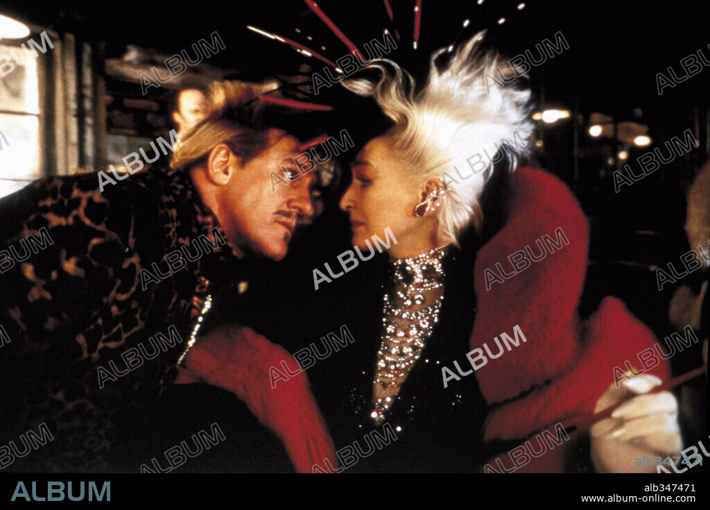 GERARD DEPARDIEU y GLENN CLOSE en 102 DÁLMATAS, 2000 (102 DALMATIANS), dirigida por KEVIN LIMA. Copyright WALT DISNEY PRODUCTIONS.