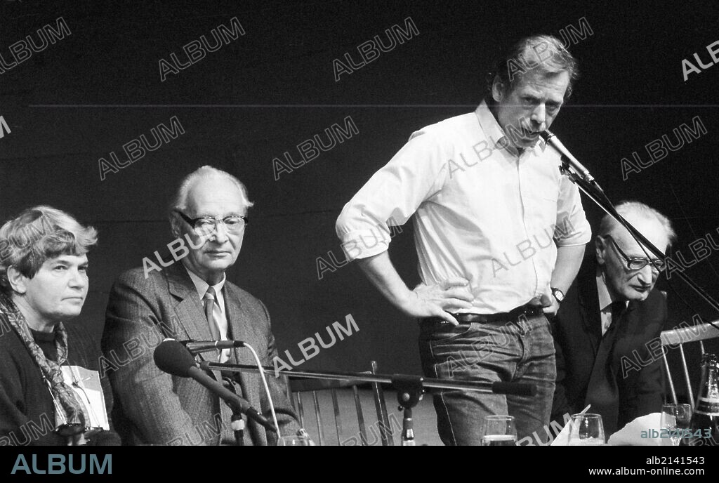 Rita Klimova,Alexander Dubcek, Vaclav Havel And Jiri Hajek At The Civic Forum Press Conference In Laterna Magika Theatre In Prague On Nov 23,1989. On Feb02 Havel Will Leave His Office As The Longest Serving European Politician And The Last Active Politician From The Times Of Fall Of Communist Rule In Eastern Europe In 1989. Born In Prague In 1936, An Active Anti-Communist Playwright And Founder Of Charter 77 Dissident Movement, Whose Work Was Banned In His Home Country After 1968 Soviet Invasion To Czechoslovakia, Spent Altogether More Than Six Years In Prison On Several Occassions Between 1977 And 1989. After Getting Elected As Czechoslovak President In 1989, Havel Resigned To Protest Against The Split Of Czechoslovakia In 1992 Only To Be Elected Again As President Of The Independent Czech Republic. During Havel'S Term In Office The Former Warsaw Pact Member Country Has Joined The Nato A Has Been Successfuly Negotiating Its Admission To The Eu.  (Photo by: Sovfoto/UIG via Getty Images).