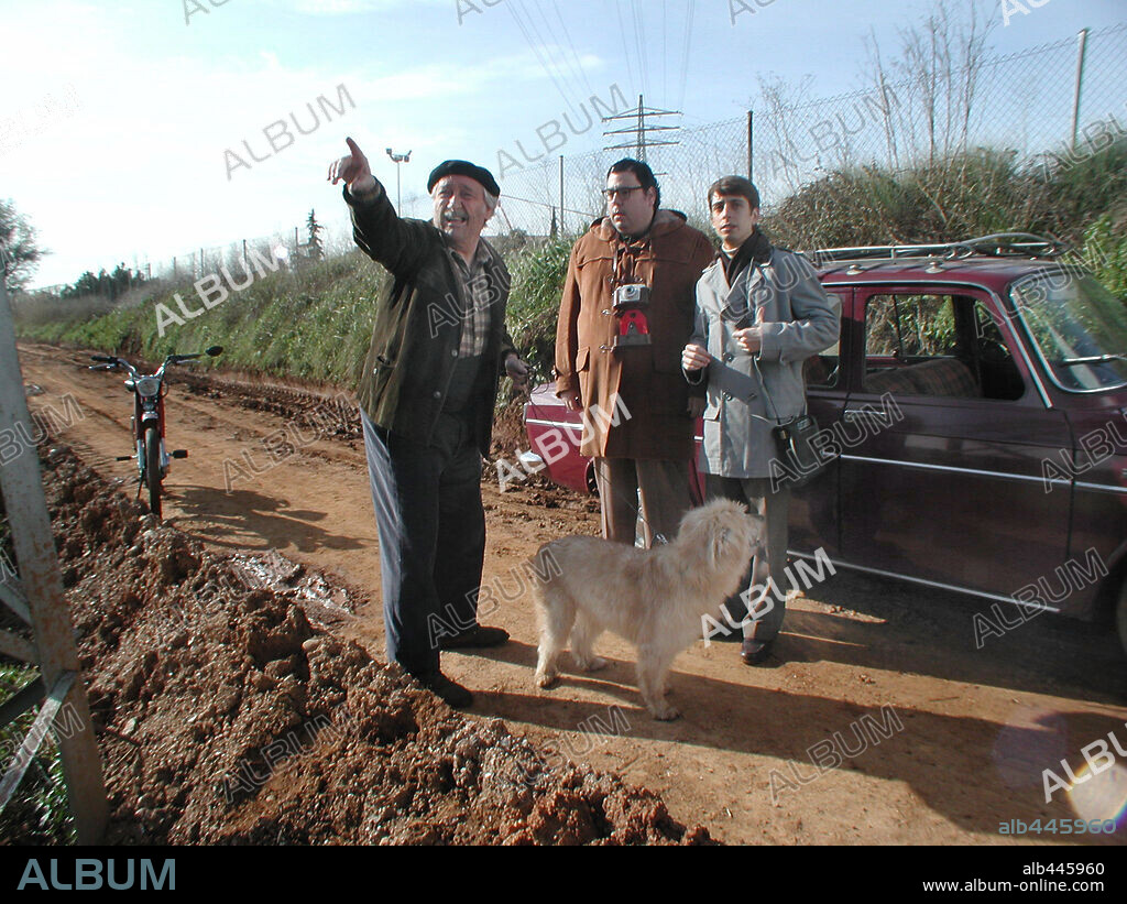 JORDI VILCHES y JOSE LUIS ADSERIAS en PLATILLOS VOLANTES, 2003, dirigida por OSCAR AIBAR. Copyright ENRIQUE CEREZO PRODUCCIONES.