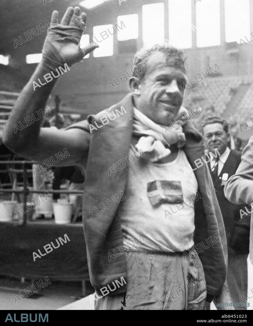 ARKIV 1948 . Gunnar Nilsson blev silvermedaljör i brottning 80 kilo vid OS i London 1948.. Gunnar Nilsson from Sweden won the silver medal at the Olympics in London 1948.. Foto: TT / Kod 1900.