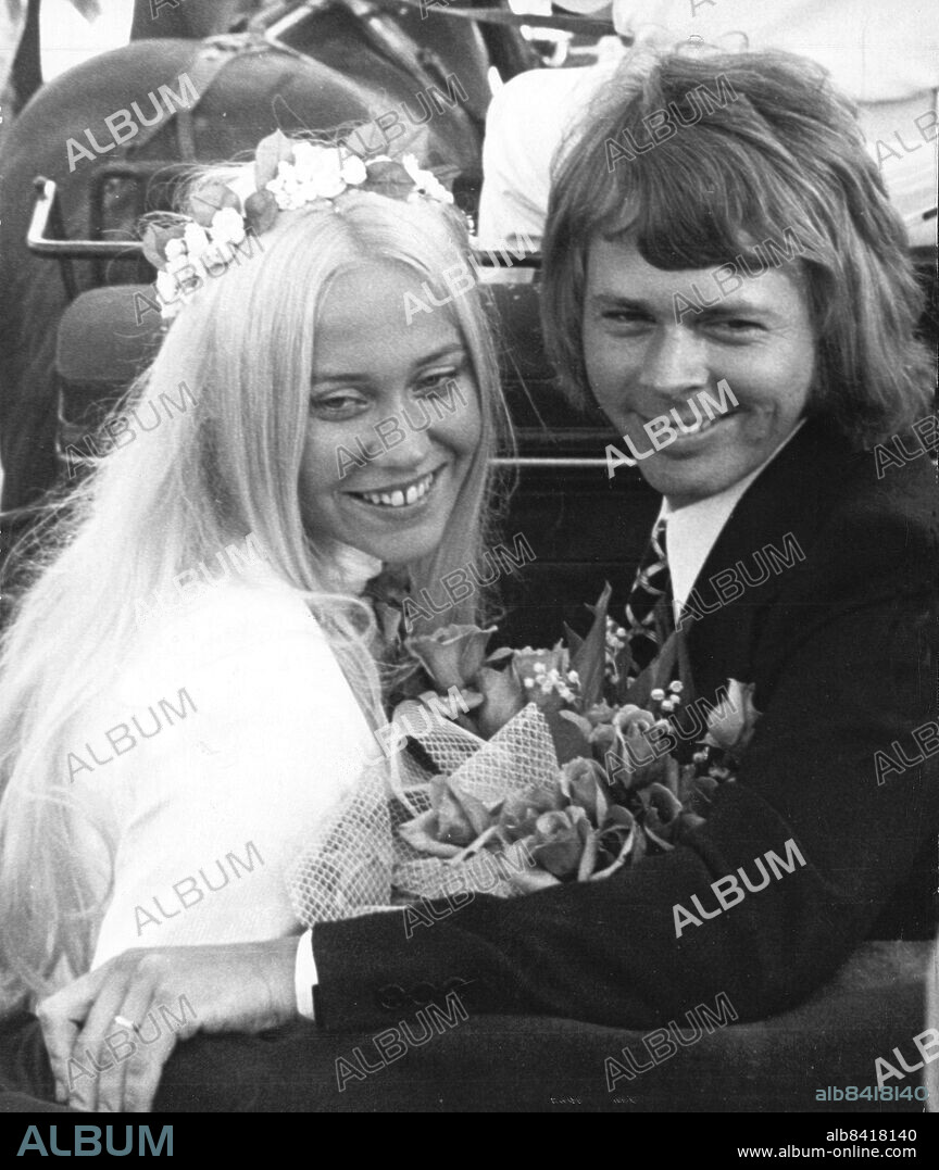 Agnetha Faltskog and Bjorn Ulvaeus getting married at Verum church in Verum, Sweden, on July 06, 1971.. Photo: Olle Karud / Expressen / TT / code 30.