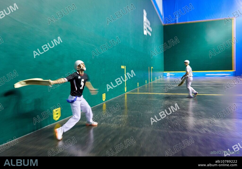 Jai Alai, Zesta-Punta (Basket tip), Fronton Atano, Donostia, San Sebastian, Gipuzkoa, Basque Country, Spain, Europe.