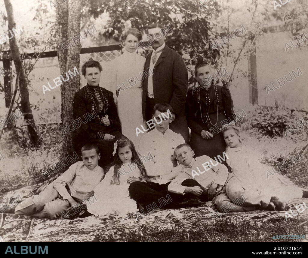 Briner Yuliy Ivanovich with his wife Natalya Iosifovna, sons Leonid, Boris, Felix, daughters Margarita, Maria and Nina, 1900. From a collection of 82 photos from the archive of Yul Brynner (1920-85), the famous Hollywood actor, Academy Award winner, and Vladivostok native, preserved in the V.K. Arseniev Primorsky Regional Unified Museum in Vladivostok. Yul Brynner, whose real name was Iulii Borisovich Briner, was the grandson of the Vladivostok businessman and public figure of the turn of the 19th and 20th centuries Iulii Ivanovich Briner (1849-1920), the owner of the lead and zinc mines in Tetiukh (present-day Dalnegorsk) and the shipping company and ship-repair shops in Vladivostok. Most of the Briner family emigrated from Primor'e (the Primorskiy region) in 1931 and lived subsequently in China, France, and the United States. The collection dates from 1923 and the photographs, from different years, depict Yul Brynner himself and his numerous relatives.