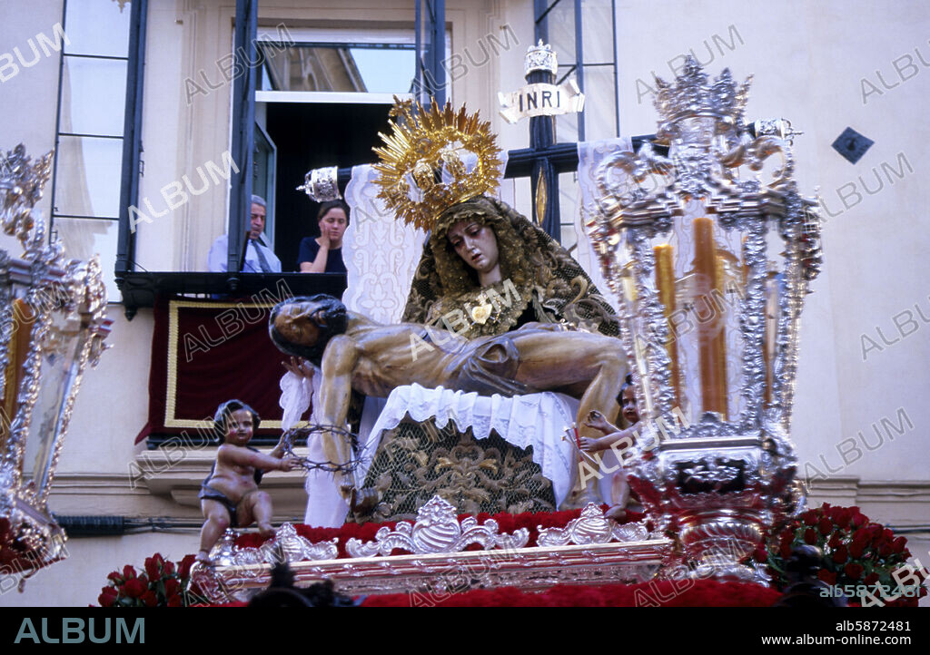 Semana Santa (sábado); hermandad de "Los Servitas"; paso de la Piedad.