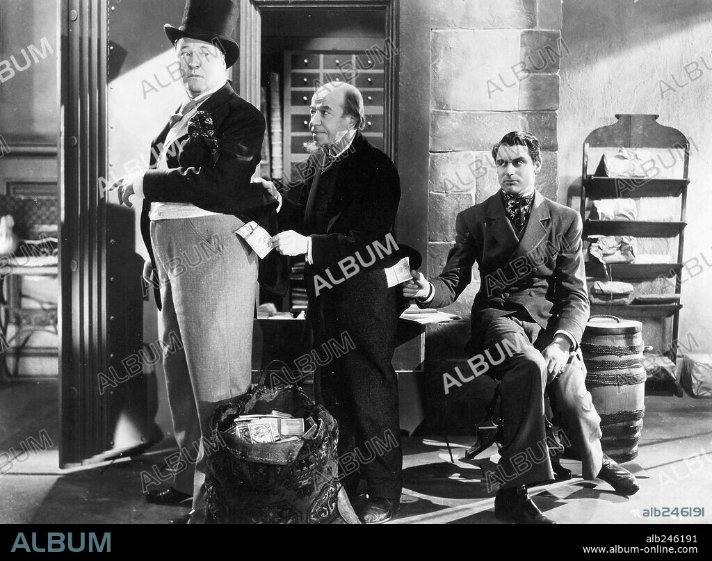 CARY GRANT, DONALD MEEK y JACK OAKIE en EL ÍDOLO DE NUEVA YORK, 1937 (THE TOAST OF NEW YORK), dirigida por ROWLAND V. LEE. Copyright RKO.