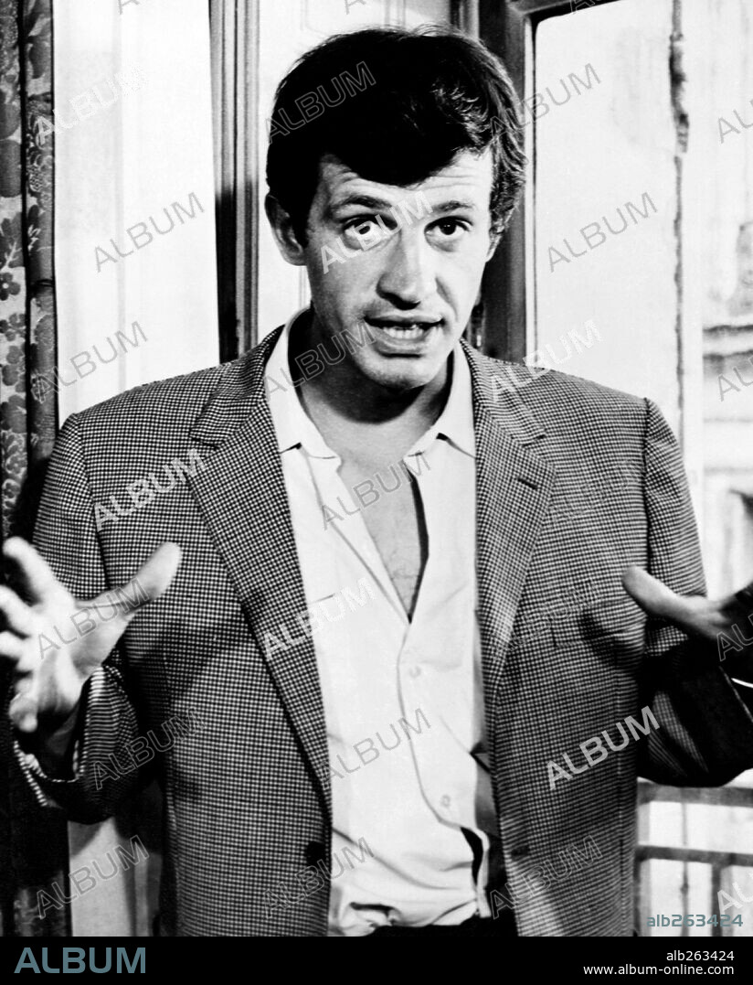 JEAN-PAUL BELMONDO in THAT MAN FROM RIO, 1964 (L' HOMME DE RIO), directed by PHILIPPE DE BROCA. Copyright UNITED ARTISTS.