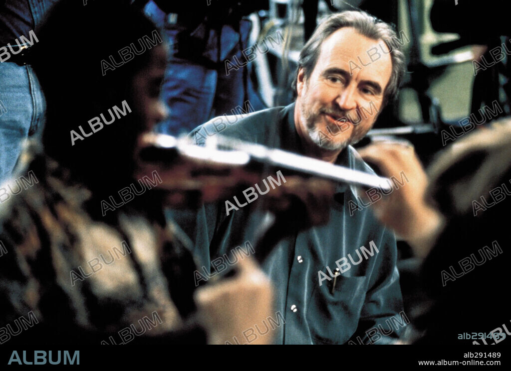 WES CRAVEN in MUSIC OF THE HEART, 1999, directed by WES CRAVEN. Copyright MIRAMAX / HAYES, KERRY.
