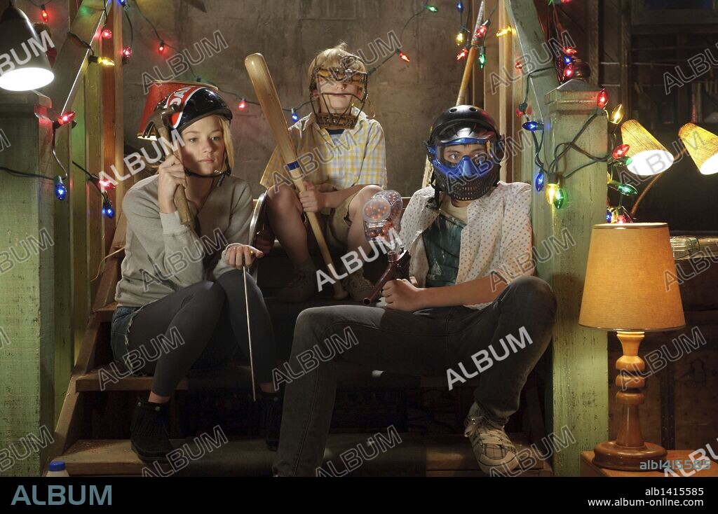 CHRIS MASSOGLIA, HALEY BENNETT and NATHAN GAMBLE in THE HOLE 3D, 2009, directed by JOE DANTE. Copyright BOLD FILMS.
