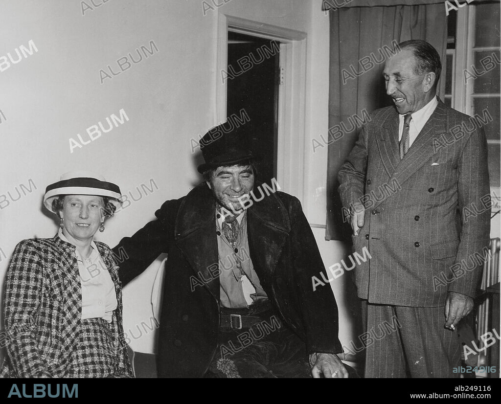ROBERT NEWTON en OLIVER TWIST, 1948, dirigida por DAVID LEAN. Copyright CINEGUILD/RANK.