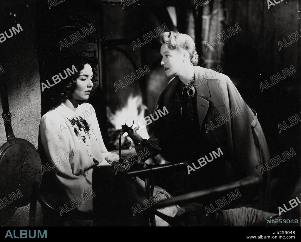 ANN RICHARDS and JENNIFER JONES in LOVE LETTERS, 1945, directed by WILHELM DIETERLE. Copyright PARAMOUNT PICTURES.
