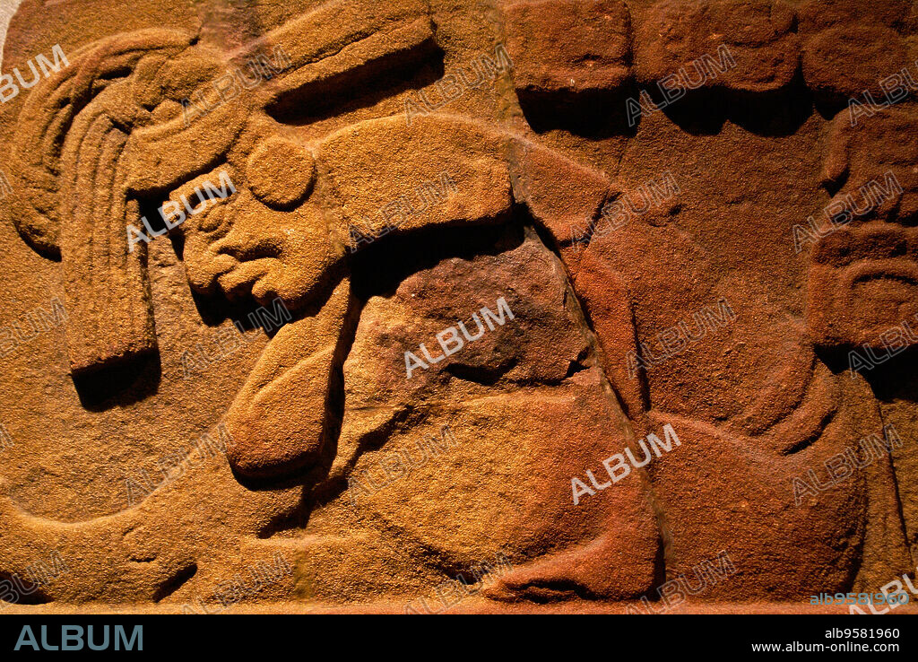 Prisionero.Monumento 27. Cultura Maya.Original de Toniná . Museo