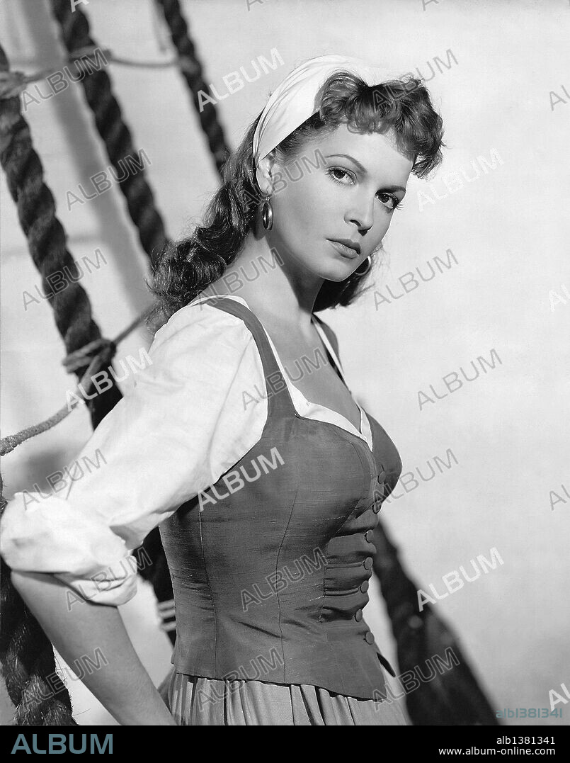 EVA BARTOK en EL TEMIBLE BURLÓN, 1952 (THE CRIMSON PIRATE), dirigida por ROBERT SIODMAK. Copyright WARNER BROTHERS.