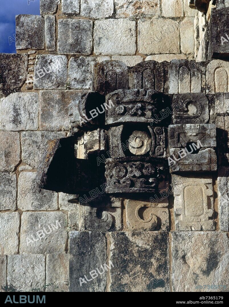 PIRAMIDE ADIVINO-TEMPLO IV-DECORACION CHENES-CULTURA MAYA.