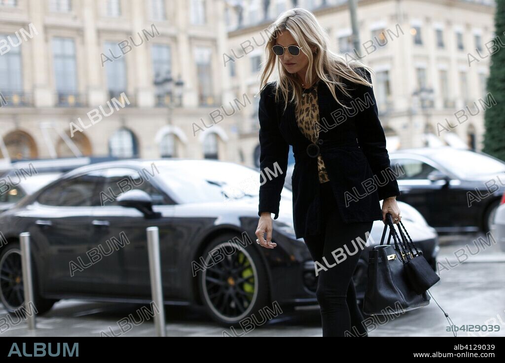 January 17, 2019 - Paris, France - Kate Moss seen out and about in Paris. In France, on January 17, 2019. 17/01/2019